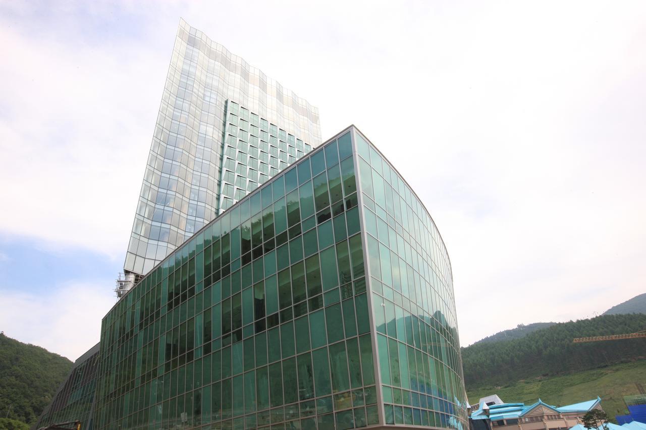 High1 Grand Hotel Convention Tower Jeongseon Exterior photo