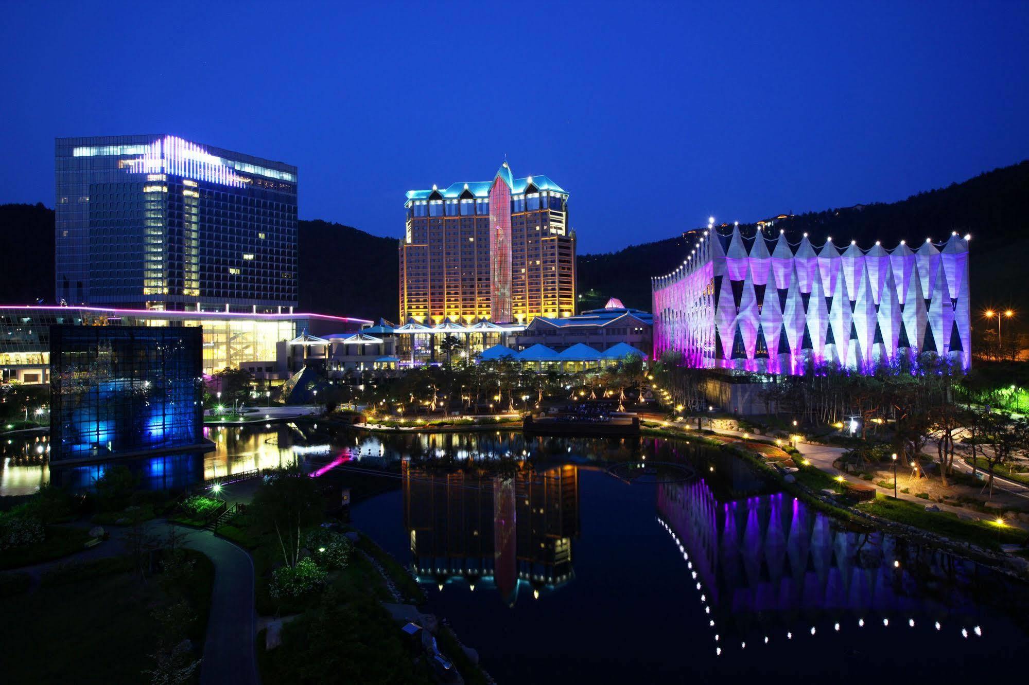 High1 Grand Hotel Convention Tower Jeongseon Exterior photo