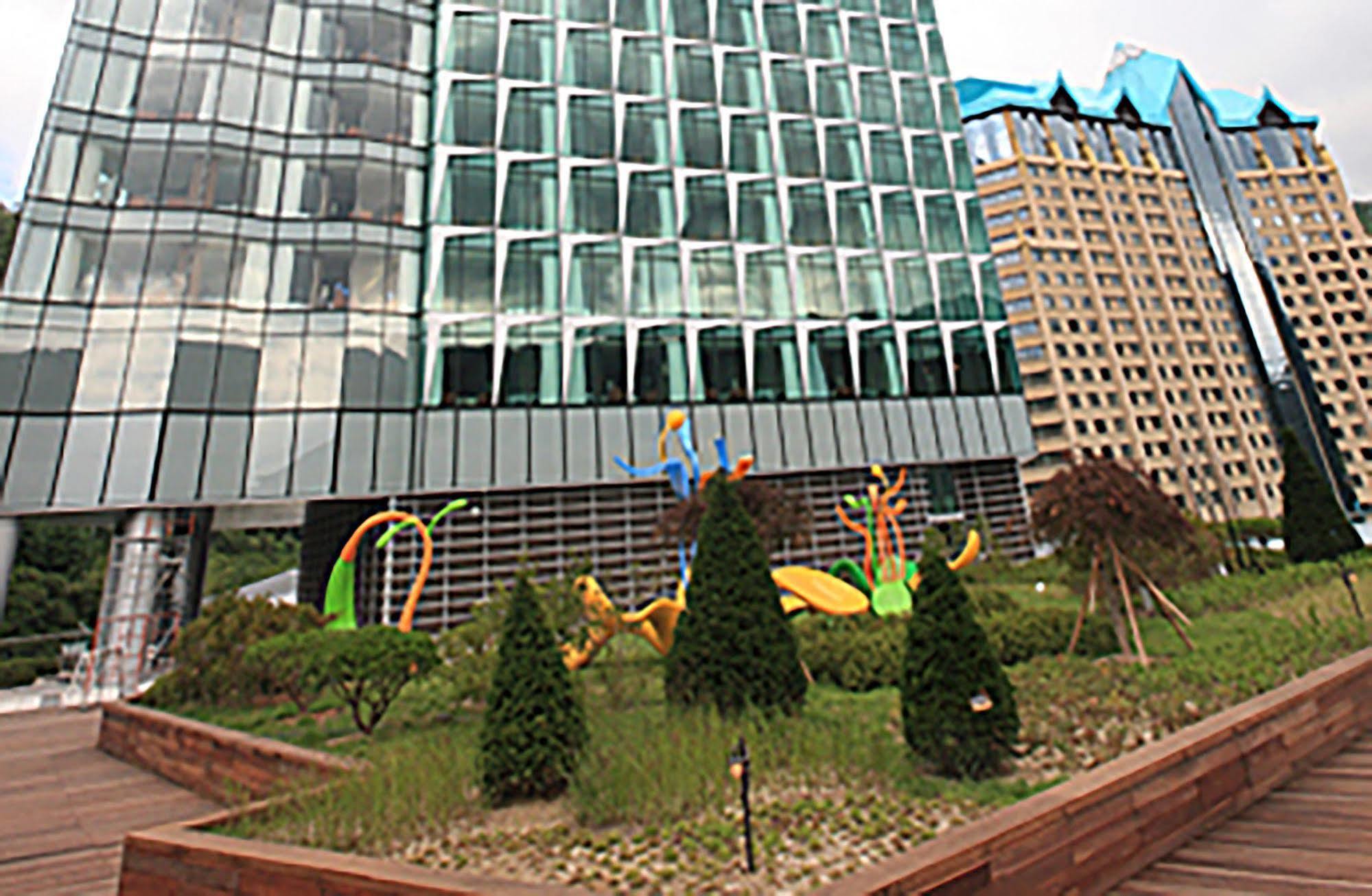 High1 Grand Hotel Convention Tower Jeongseon Exterior photo